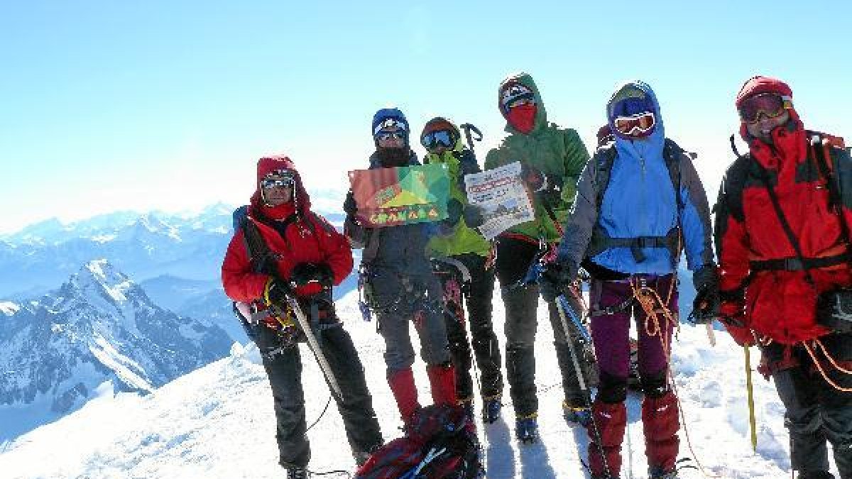 LA VOZ DE ALMERÍA ascendió con el grupo al Mont Blanc.