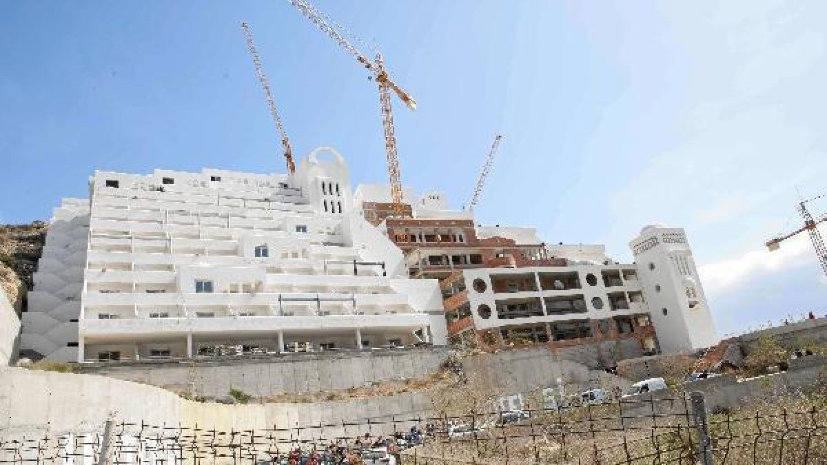 Las obras del hotel llevan años paradas.