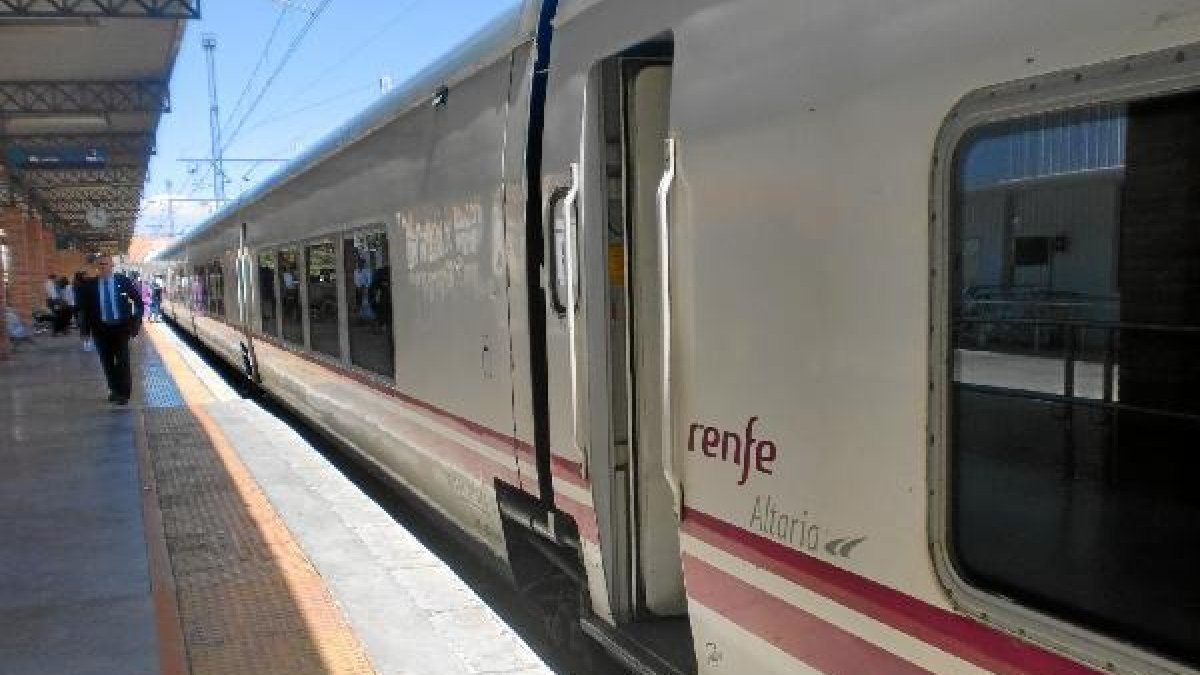 Tran Talgo que une Almería y Madrid