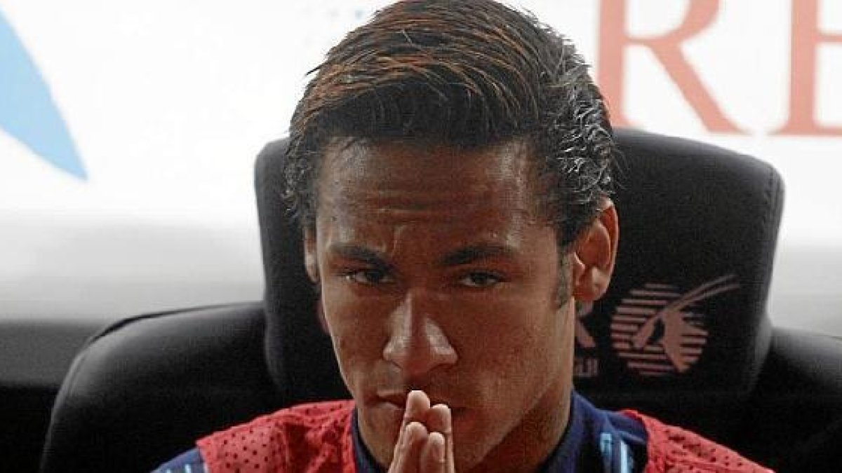 Neymar sigue con problemas.