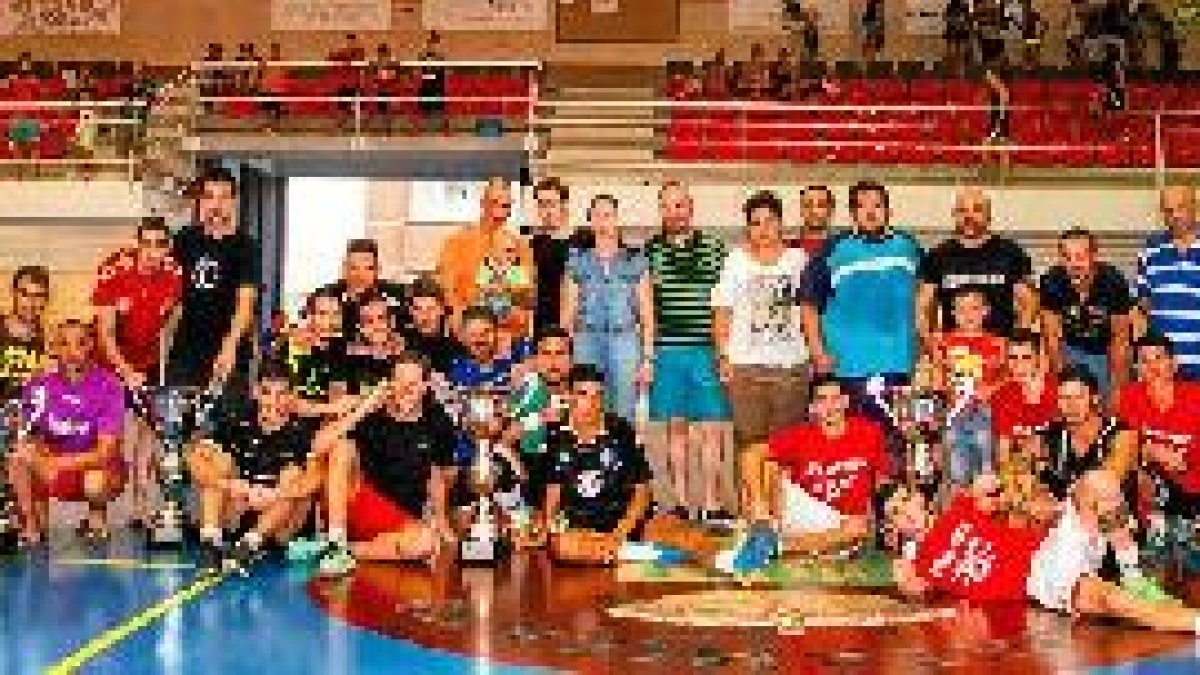 Los grandes de la pista posan en Tabernas.