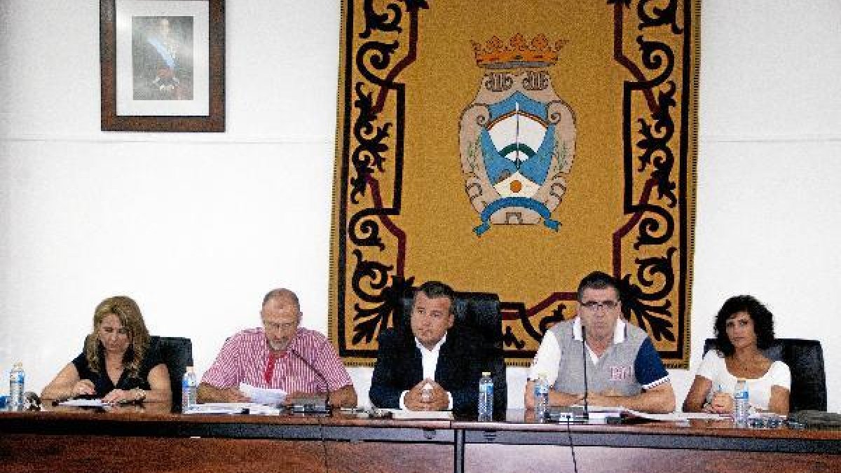 Pleno celebrado en el Ayuntamiento de Carboneras.