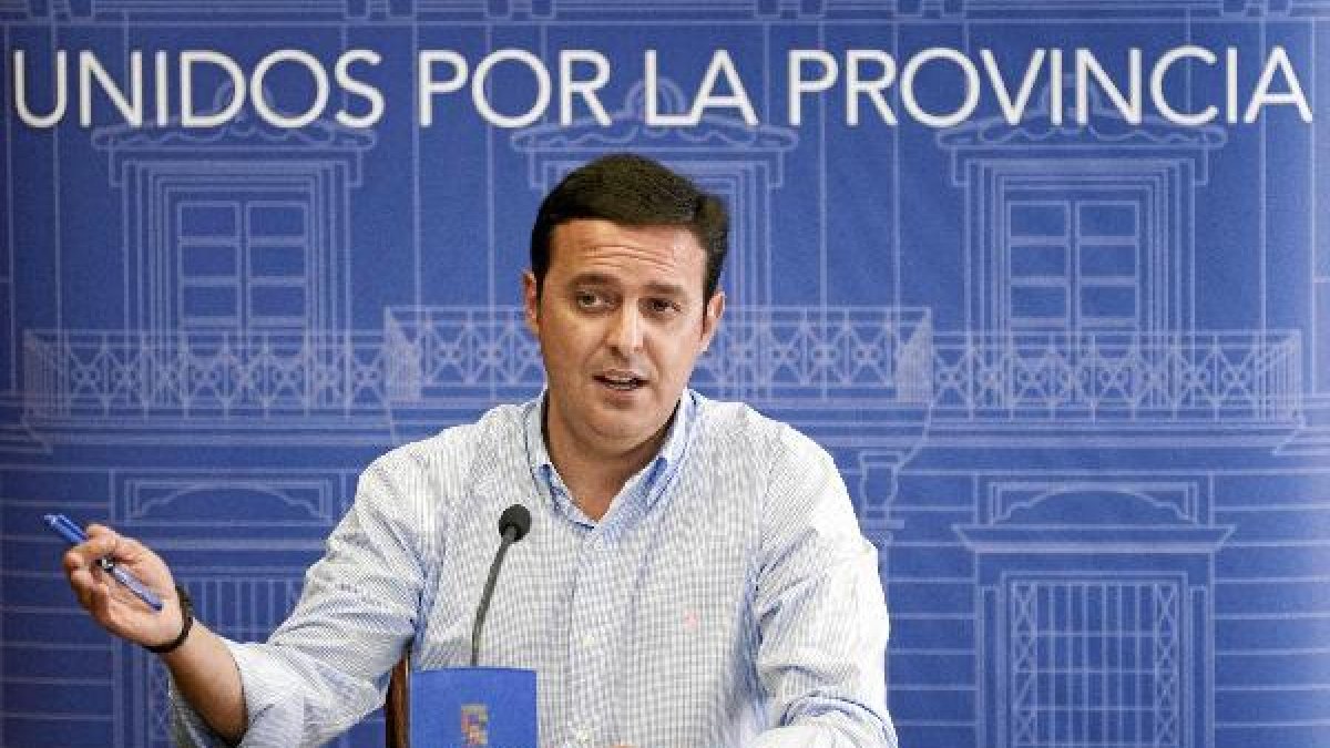 Javier Aureliano García, vicepresidente