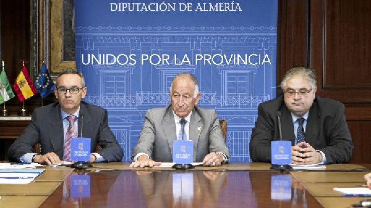 El delegado, el presidente y el diputadox,auto,