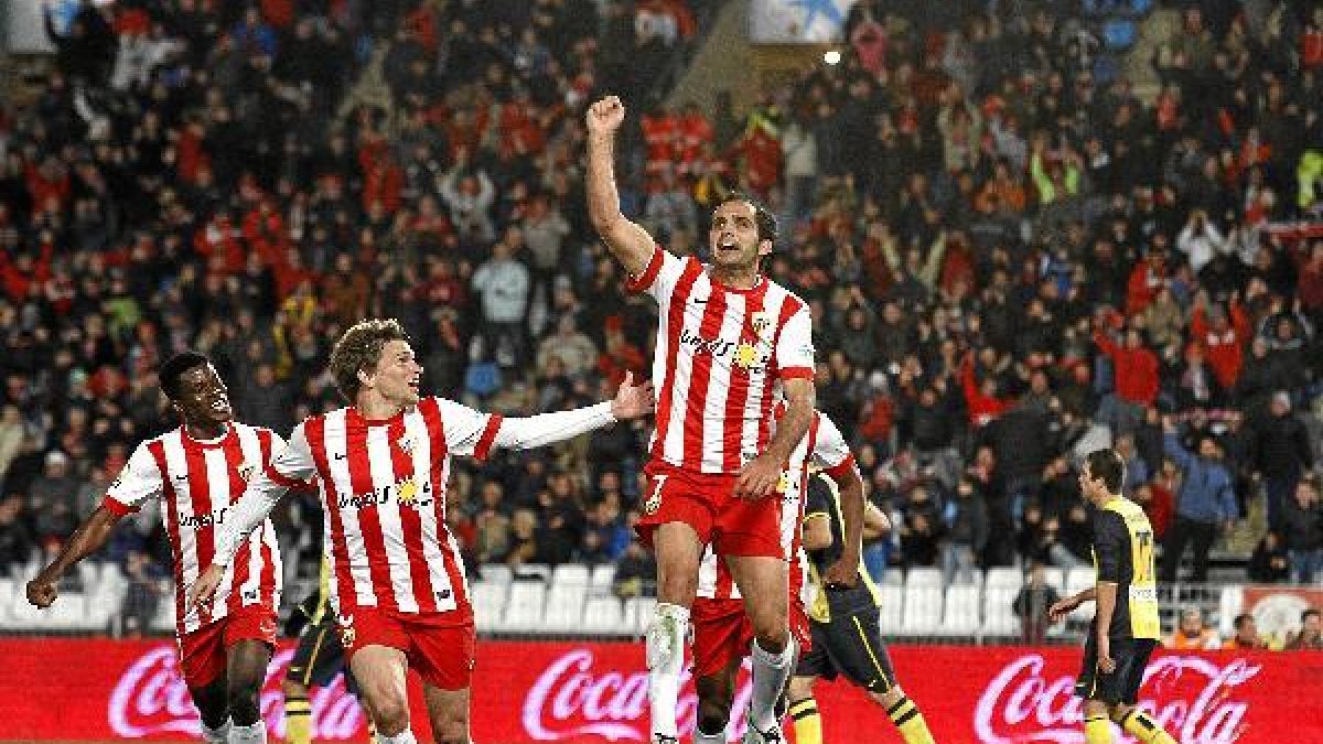José Verza celebrando el 2-0 ante el Atlético.x