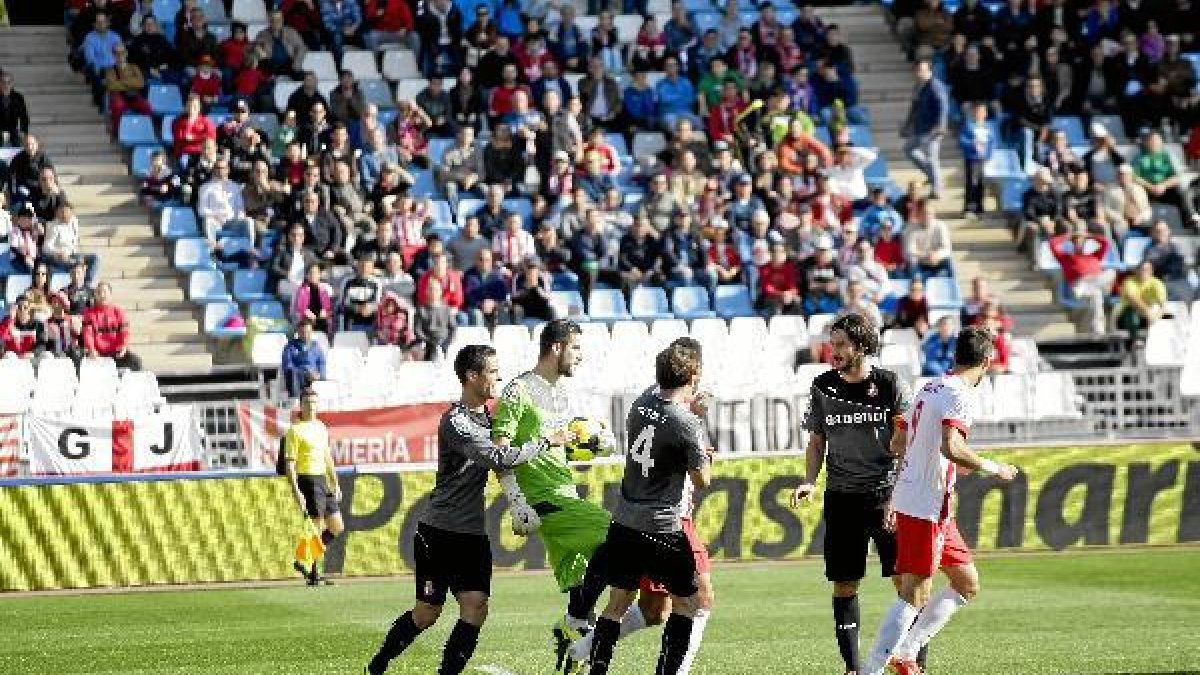 Almería y Espanyol empataron a cero en el Mediterráneo.e;clip:r
