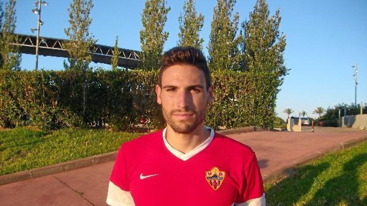 Antonio Puertas se abre hueco en la primera plantilla.e;clip:re