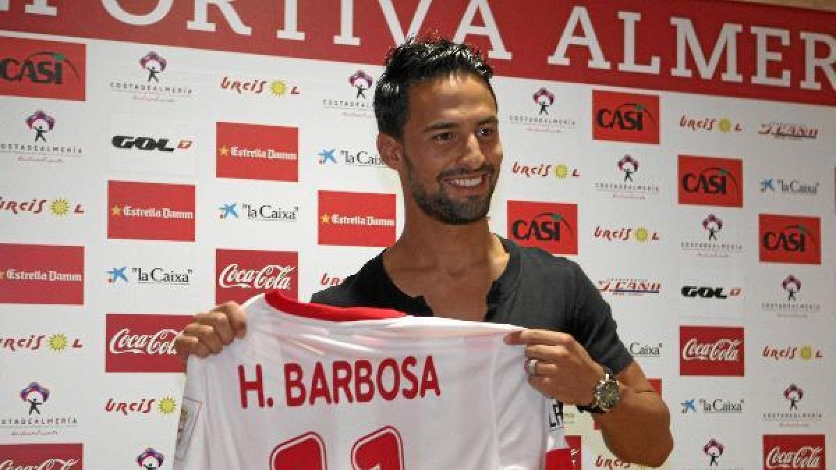 Helder Barbosa quiere volver a jugar en España.