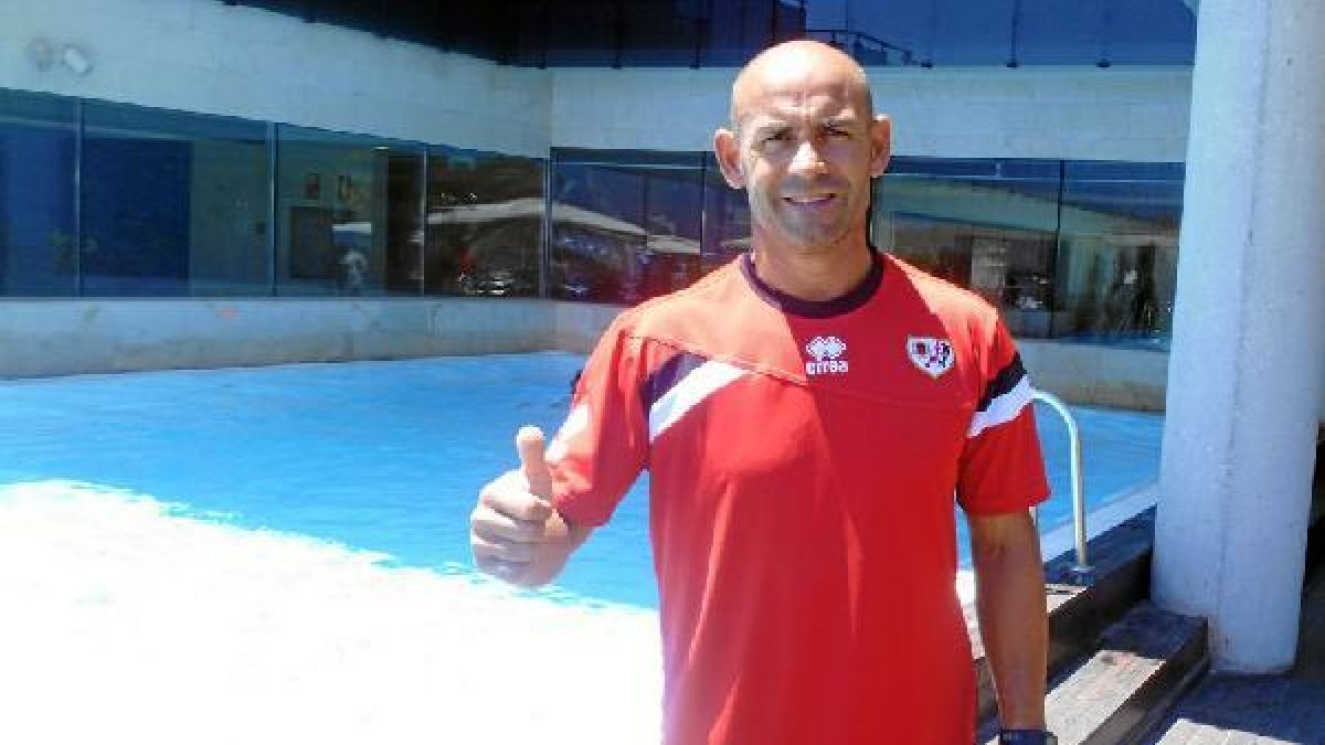 Paco Jémez no pierde la sonrisa pese a todo.x,a