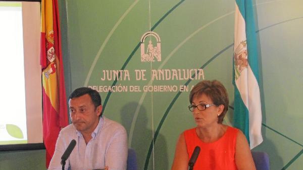 La delegada Adriana Valverde presentó los resultados del programatyle>.apqj{position:absol
