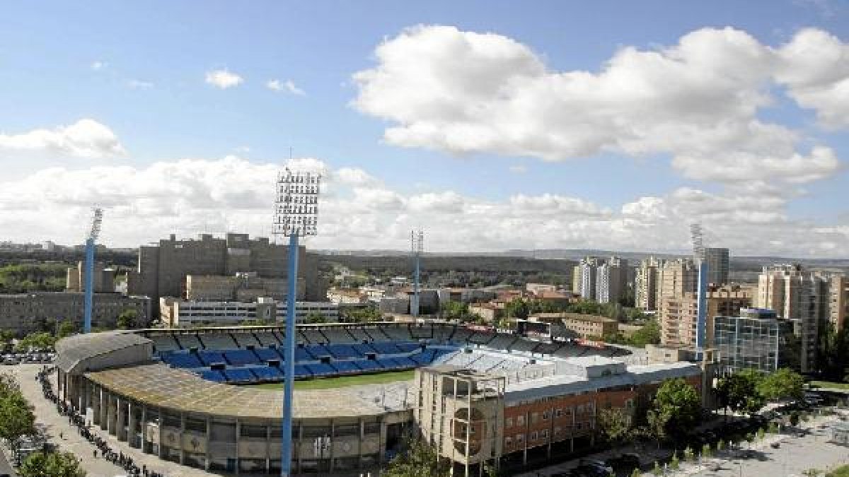 La Romareda espera a un equipo tranquilo y en paz.e;clip:rect(4