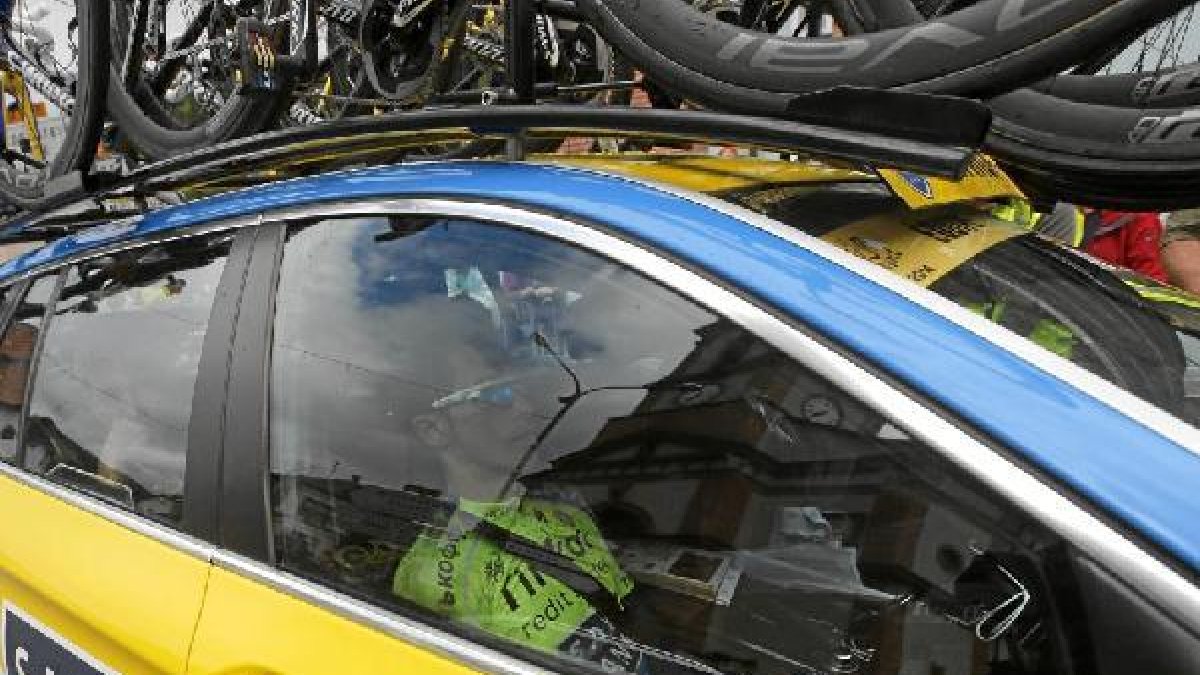 El corredor español abandonando la carrera.x,au