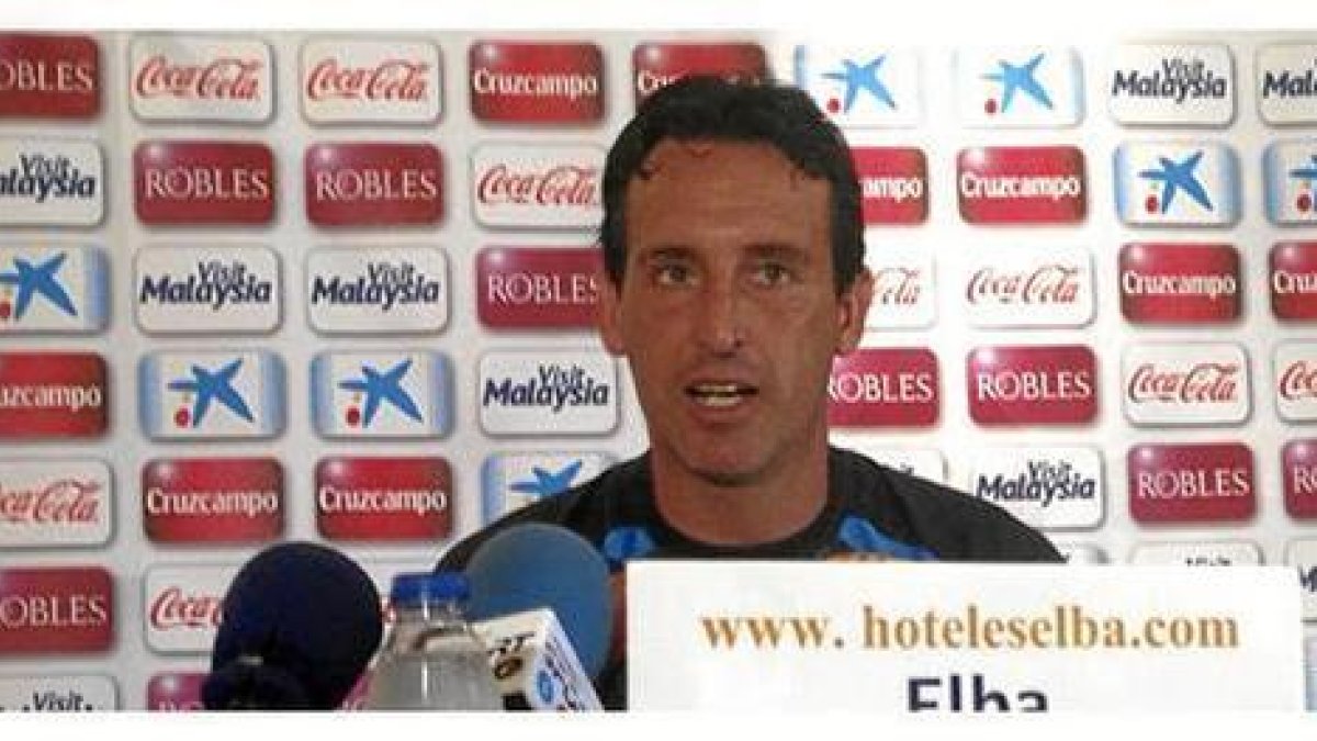 El entrenador del Sevilla ha repasado la actualidad blanca.e;cl