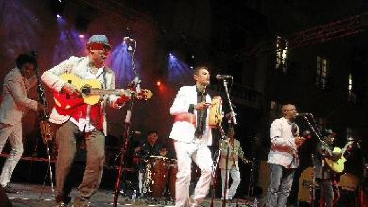 Santiago de Cuba “vivistó” musicalmente Almería con sus mejores embajadores.tyle>.apqj{pos