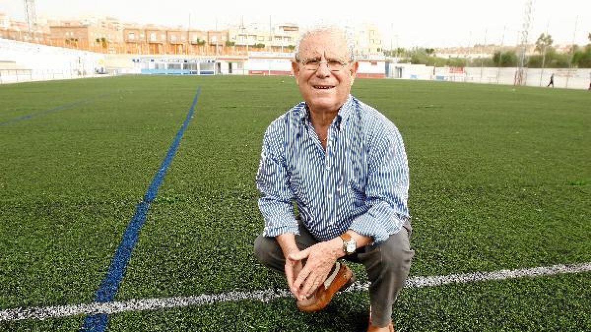 Eusebio Navarro nunca se marchará de un club que ha sido su vida.tyle>.apqj{position:absol