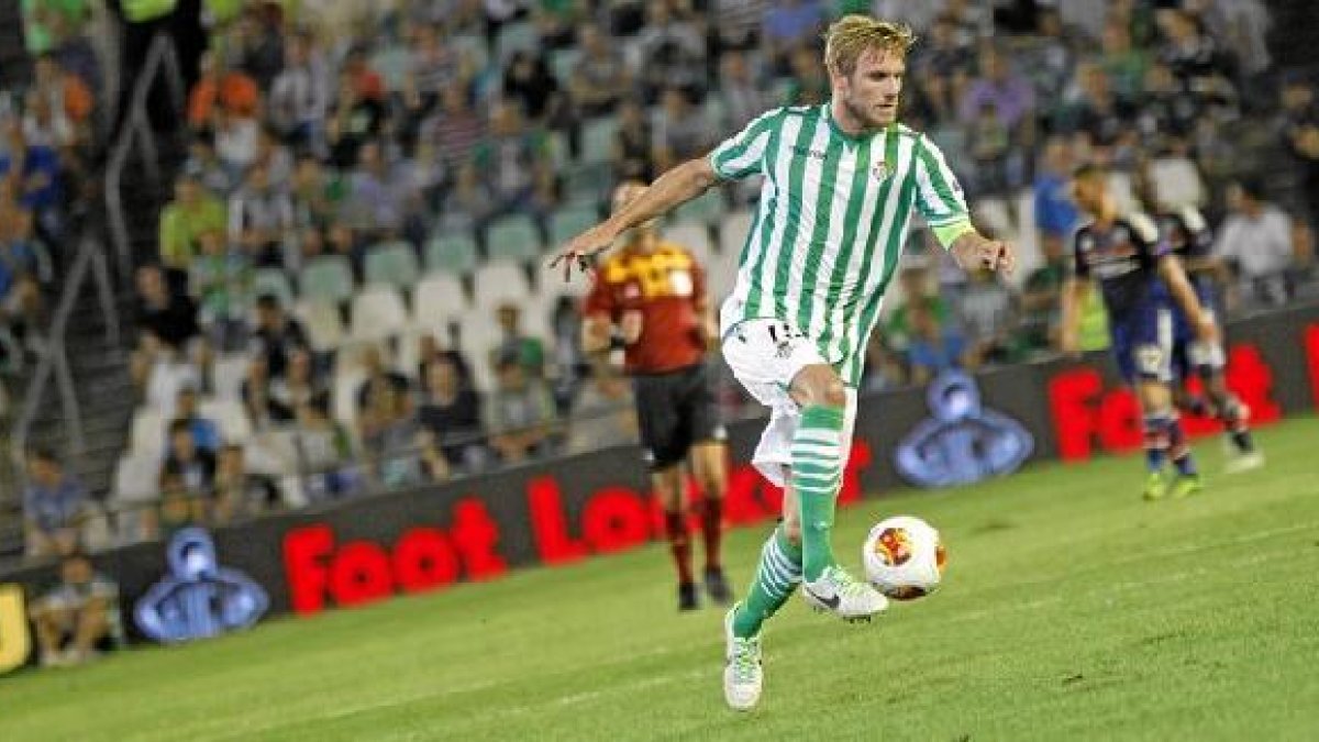 Perquis seguirá en el Betis para el regreso a Primera.e;clip:re
