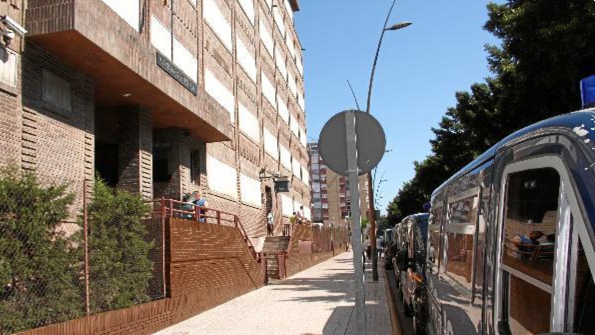 Acceso a la Comisaría de Almeríao,469