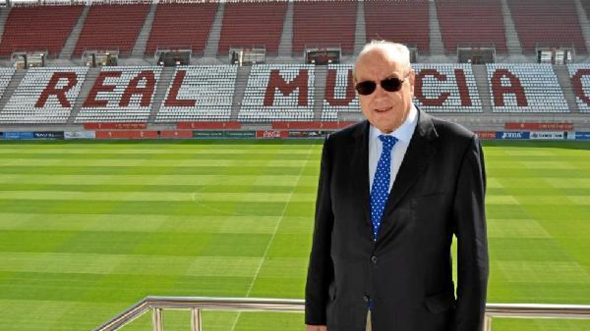 Jesús Samper ve mejor el futuro del Real Murcia tras rozar el ascenso a Primera.tyle>.apqj