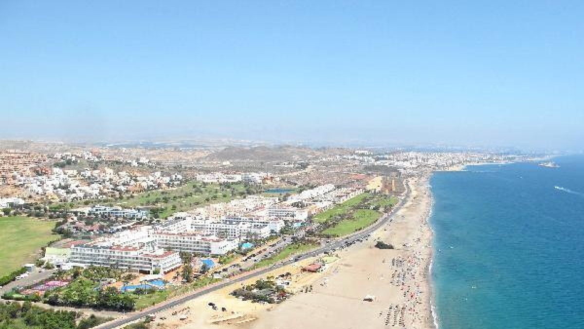 Imagen aérea de la playa de Marina de la Torre.
