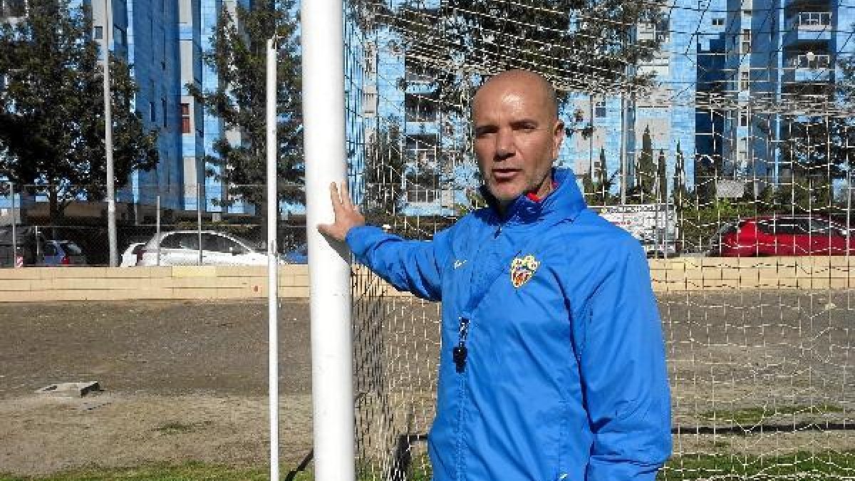 Miguel Rivera afronta su segundo año en Almería.e;clip:rect(469