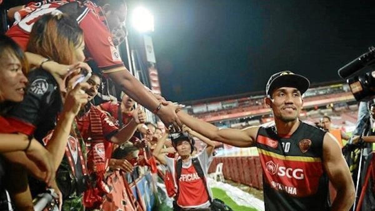 Teerasil Dangda pone rumbo a Almería.