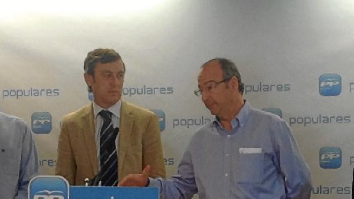 Hernando y Rodríguez-Comendador ayer en Almería