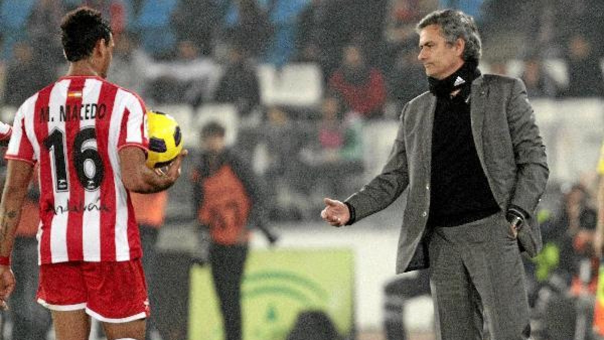 Michel Macedo en un partido frente al Real Madrid de Mourinho.e