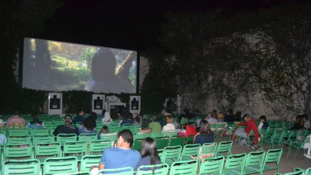 Las salas de cine de la Terraza de Aguadulce ya han dado inicio a la temporada.tyle>.apqj{