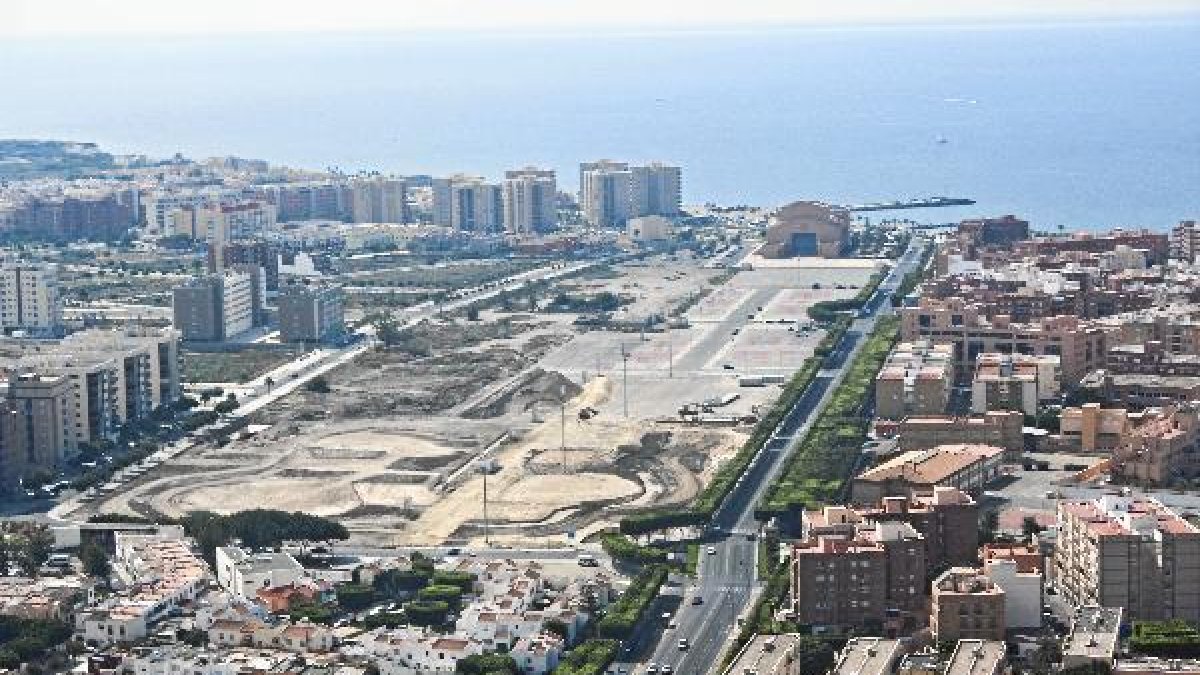 Imagen aérea del área donde se está construyendo el Parque de las Familias. tyle>.apqj{pos