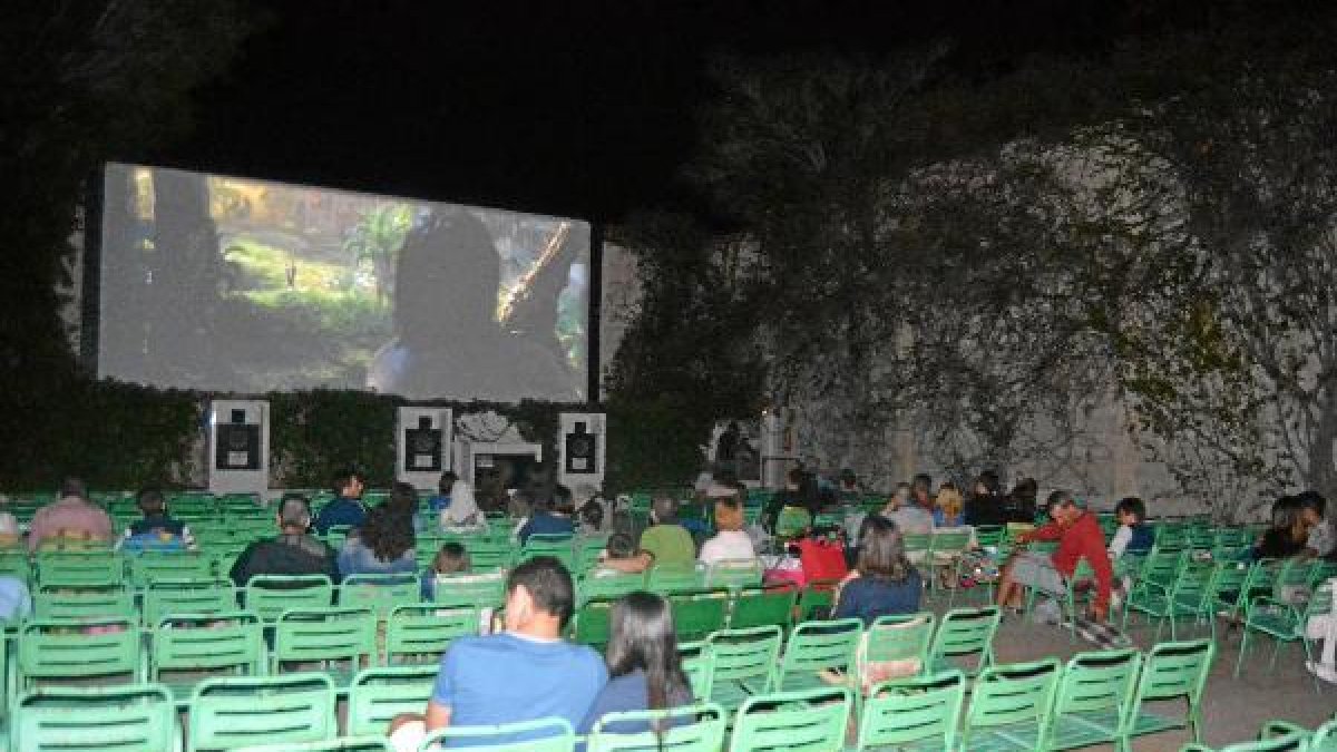 Una de las salas en el día de la aperturax,auto