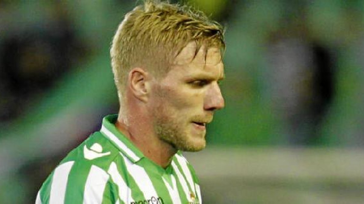 El futuro del jugador parece estar lejos de Sevilla.e;clip:rect