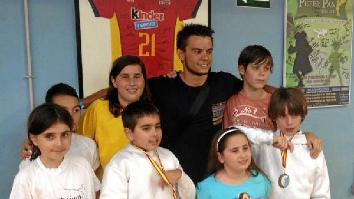 Jóvenes competidores.o,469px);}