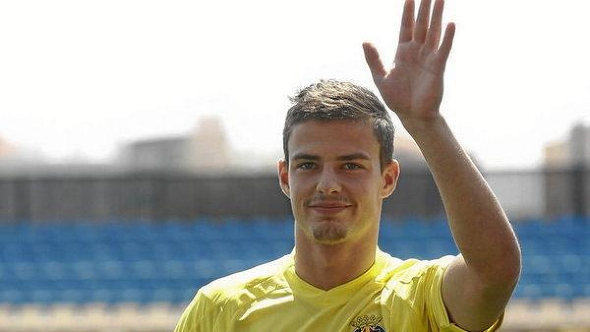 Aleksandar Pantic vuelve a estar muy cerca del Real Betis.e;cli