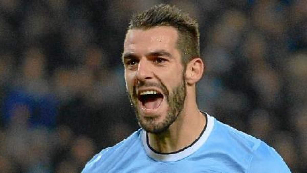 Álvaro Negredo tiene claro que su futuro está en Madrid.e;clip: