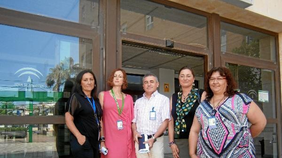 Los especialistas  Santaella, Pérez, Calatrava, Baraza y Sánchez, del Hospital de Poniente y Atenció