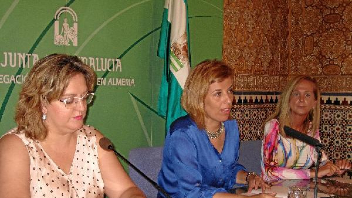 Rueda de prensa esta mañana en la delegación del Gobierno de la Junta.tyle>.apqj{position: