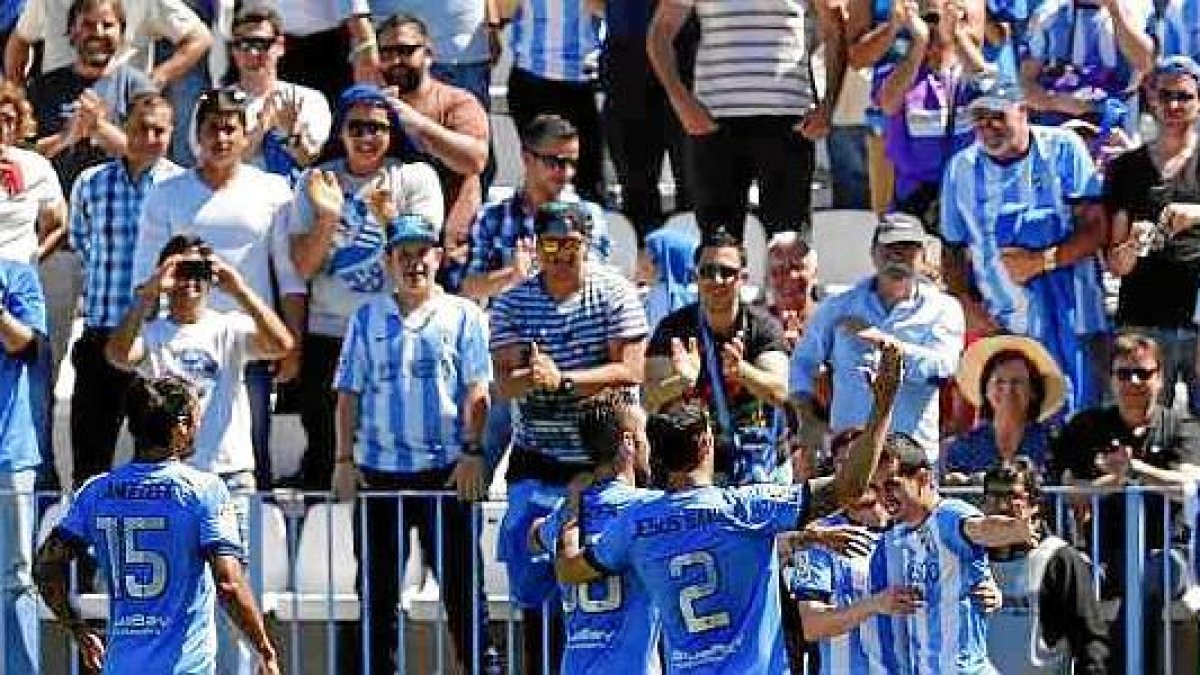 La Rosaleda se verá con buen ambiente en los partidos del Málaga.tyle>.apqj{position:absol