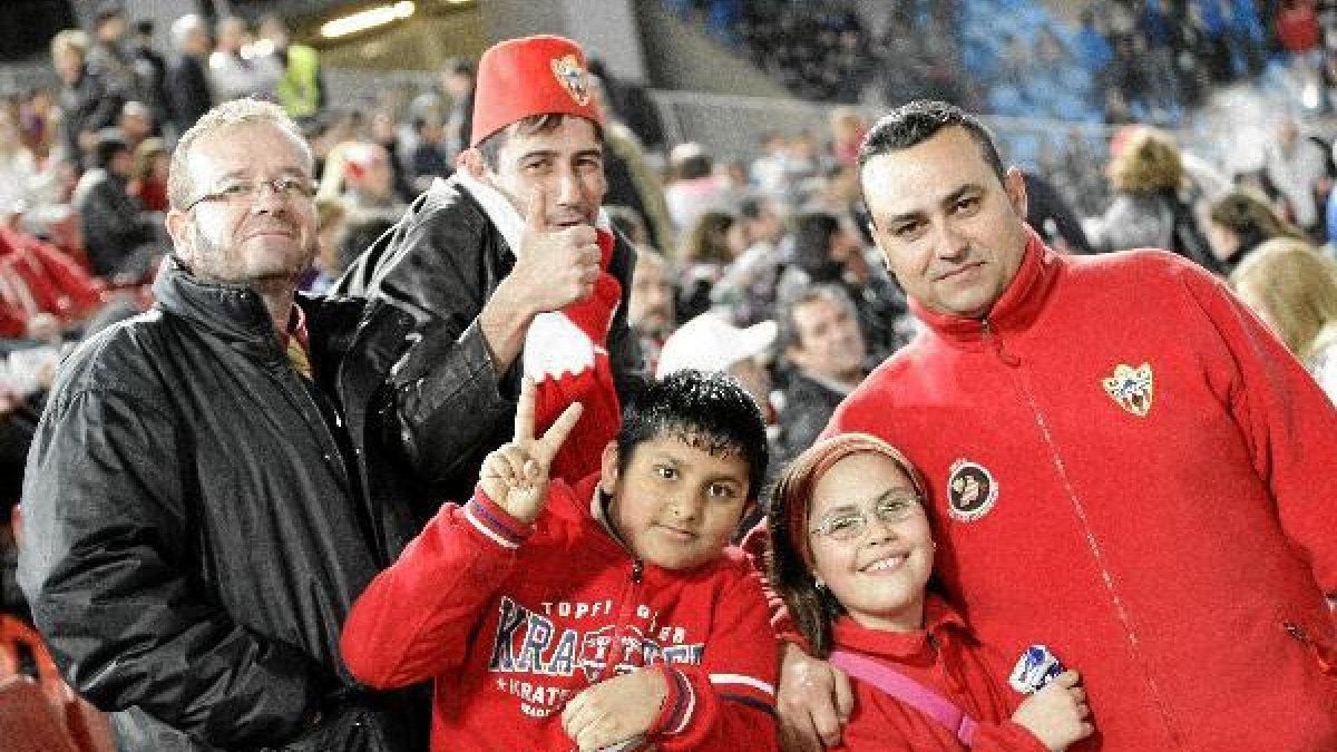 Hay que llenar el Estadio de niños para fomentar la afición.e;c