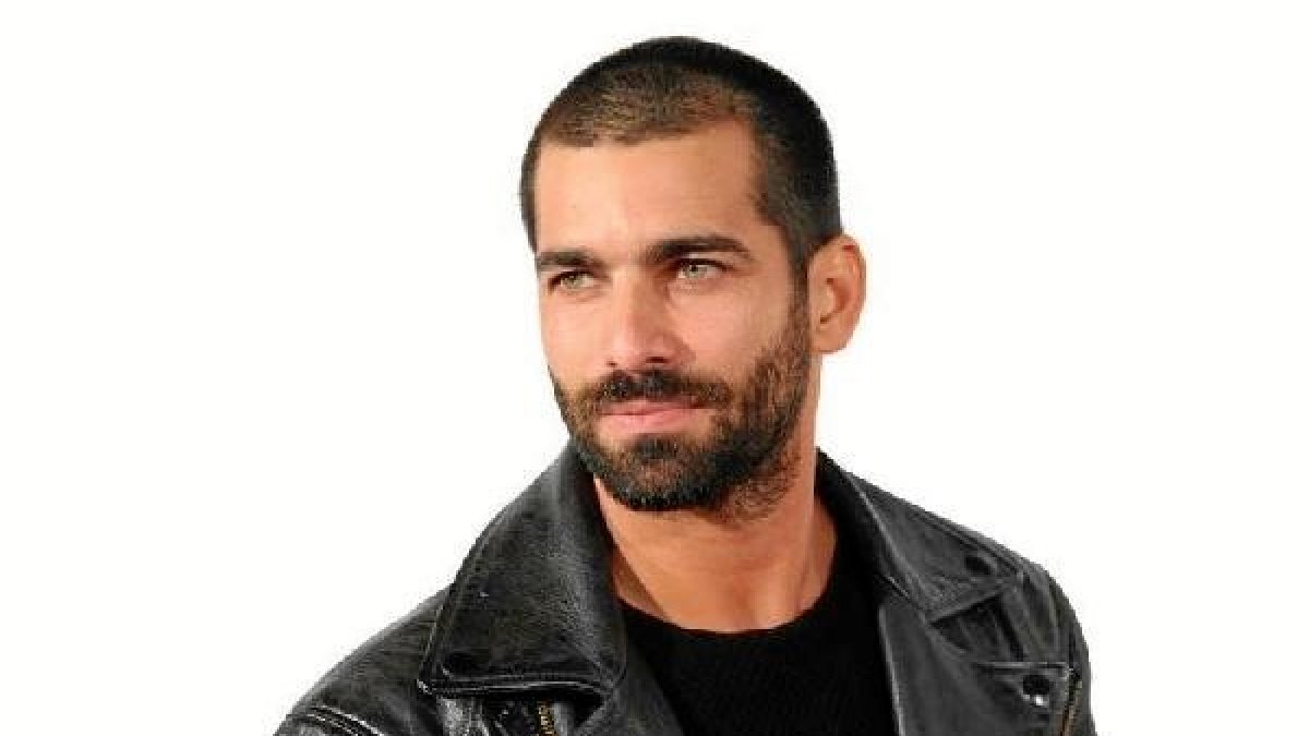 El atractivo actor cubano, Rubén Cortada, interpreta el papel de ‘Faruq’ en El Príncipe.ty