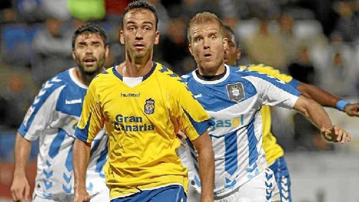 El central canario jugará la próxima temporada en Primera División.tyle>.apqj{position:abs