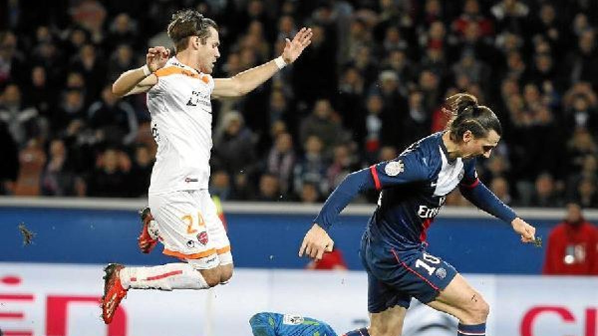 Gary se aleja del Almería.o,469px);}<