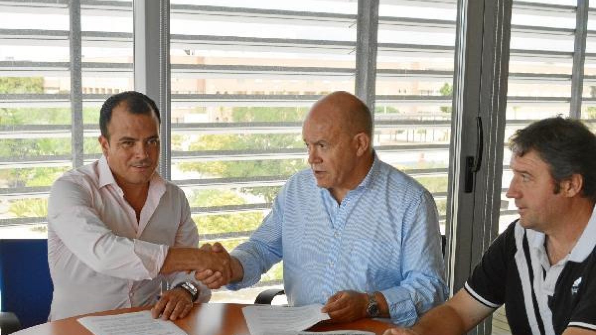 Acuerdo de colaboración.o,469px);}