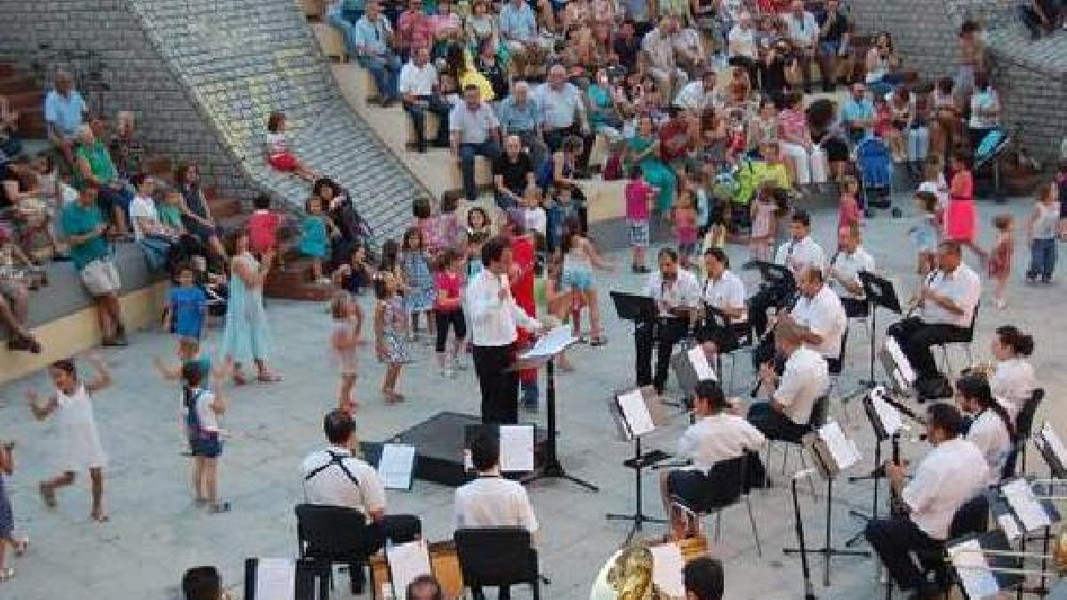 Actuación de la Banda Municipal de Música de Almería en el Anfiteatro de la Ramblatyle>.ap