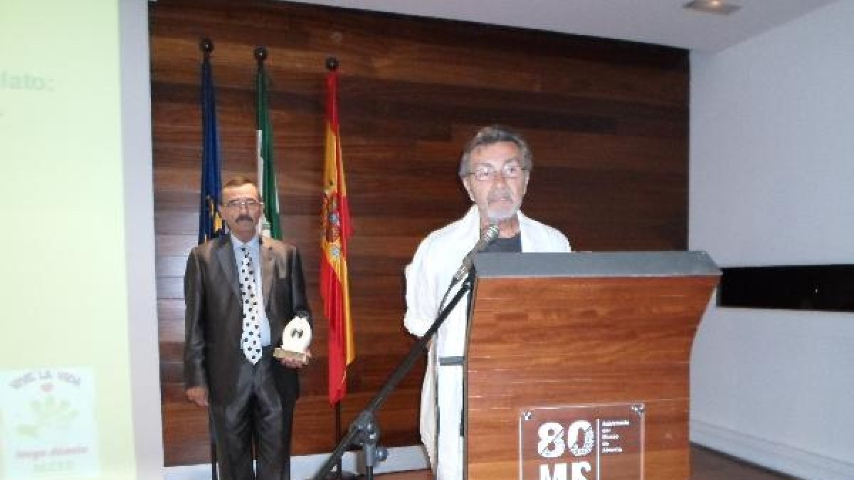 Antonio García ha sido el ganador del premio de poesíae;clip:re