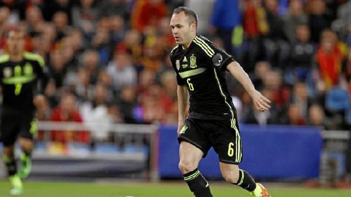 Andrés Iniesta sigue haciendo historia.x,auto,a