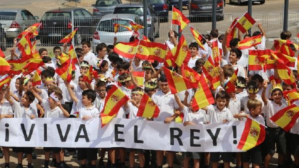 Foto de familia de los alumnos de Primaria.x,au