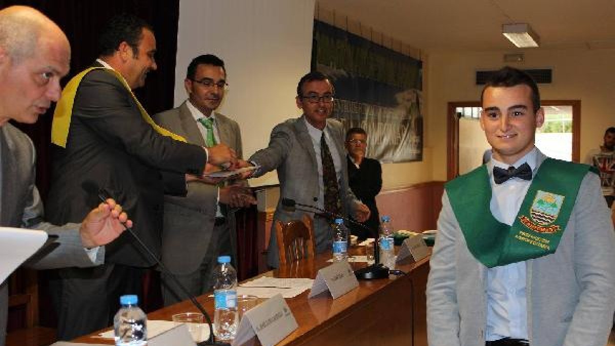 Uno de los alumnos graduados.o,469px)
