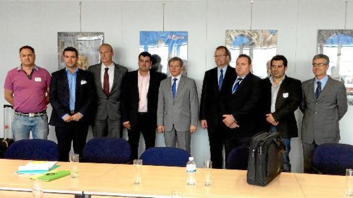 Representantes del campo almeriense con Dacian Ciolose;clip:rec