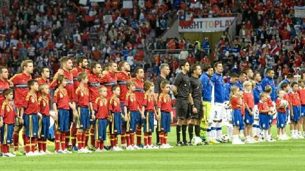 España lo tiene todo a favor menos la presión que será toda para ellos.tyle>.apqj{position