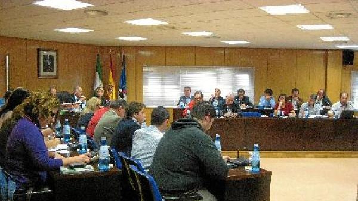 Imagen de un pleno anterior.o,469px);